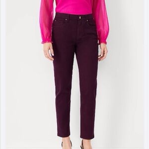 🆕 Ann Taylor “The Taper” Sculpting Mid Rise Jeans in Plum Rose. Size 4…